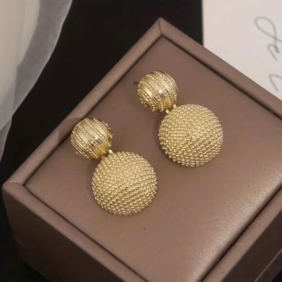 Double Round Design Stud Earrings Simple Elegant Style - Picture 4 of 4